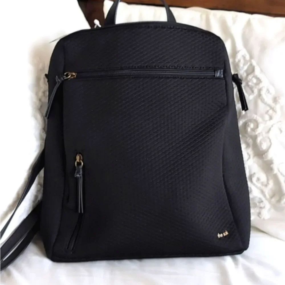 The Sak Olvera🖤 Black Quilted Neoprene Backpack